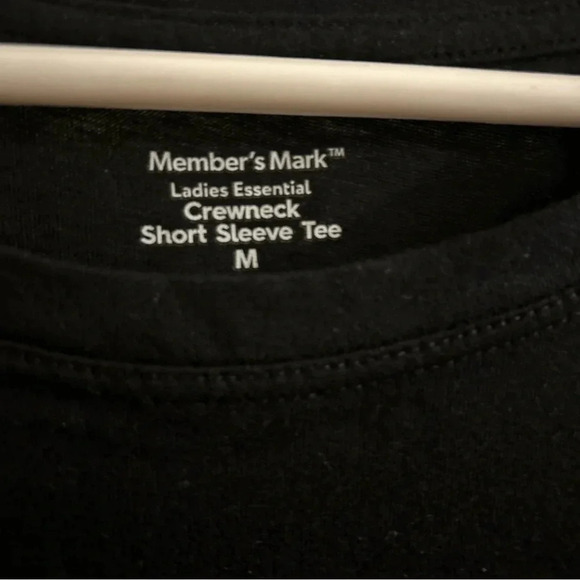 Women’s Member's Mark Essential Short Sleeve Crewneck Black T-shirt Medium NWT - Picture 2 of 3